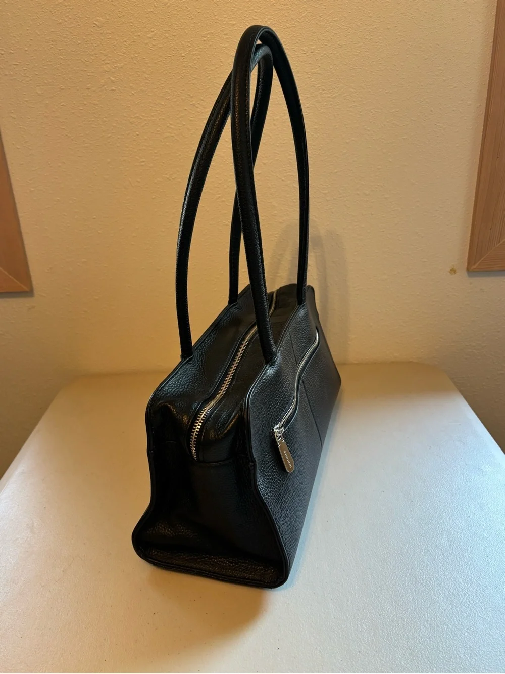 Bostanten Black Pebble Leather Shoulder Bag with Front Zip Pocket - Picture 2 of 13